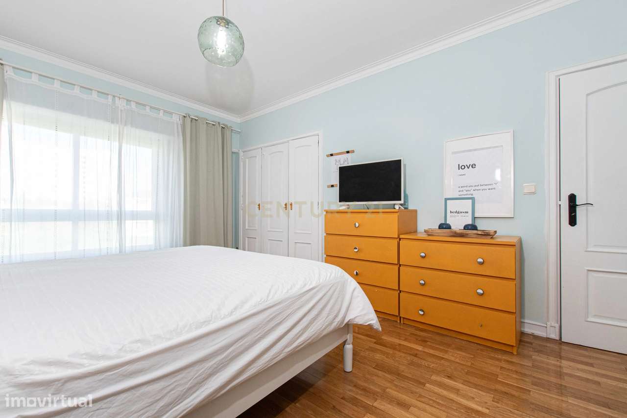 Apartamento T3 à Venda na Póvoa de Santa Iria –  (Quinta da Piedade 2ª-13