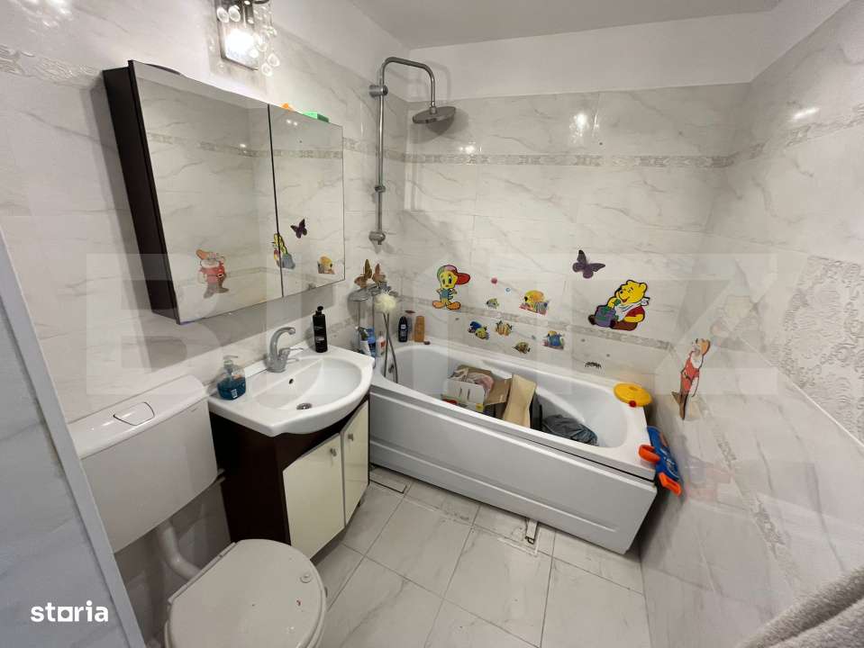 Apartament de vanzare, cu 2 camere, 54 mp, zona Micro 11 - Imagine principală: 5/10