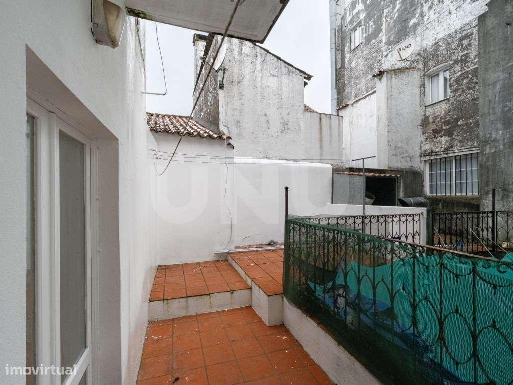 Moradia T2 Centro Histórico de Évora, com terraço-19