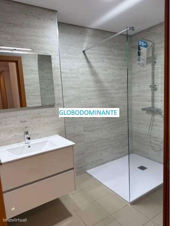 Apartamento T4 em S. Vítor em excelente localização-8