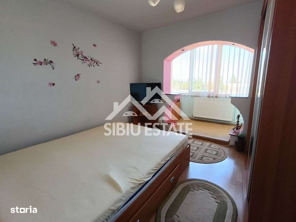 Apartament de vanzare cu 3 camere, decomandat -55 mp. balcon, pivnita - Imagine principală: 5/20