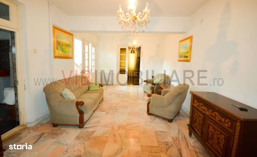 Urlati - Str Eternitatii - Vila 12 camere - teren 1081mp - 2 garaje - Imagine principală: 5/20