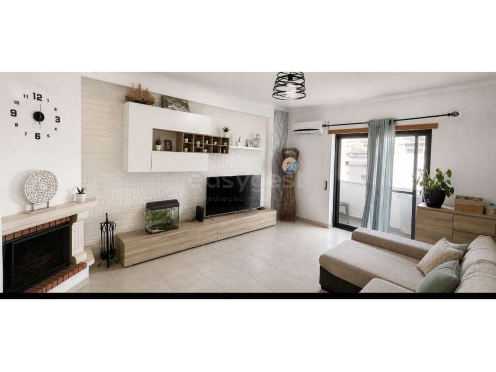 Apartamento T2 em excelente estado, localizado em Alcácer do Sal