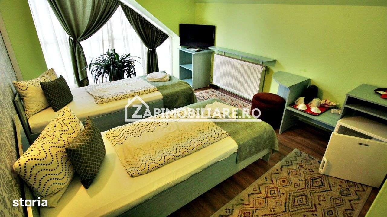 Pensiune aproape de centru,10 camere,13 băi,1 restaurant - Imagine principală: 5/20