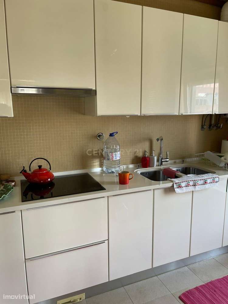 Apartamento T3 com 2 Garagens e Arrecadação | Telheiras - Grande imagem: 5/21