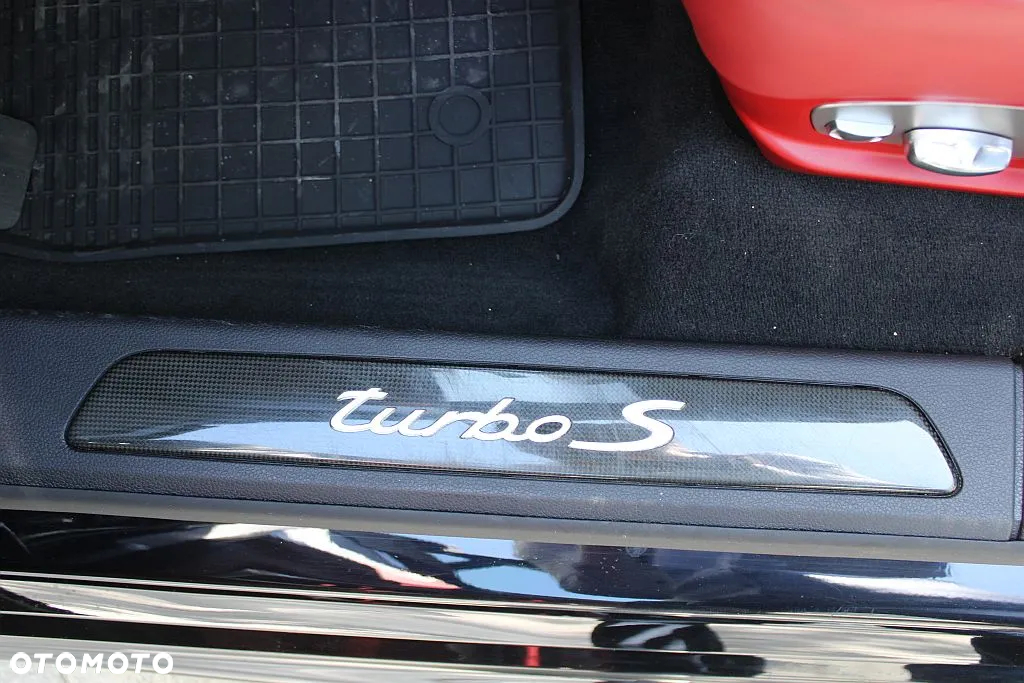 Porsche Panamera Turbo S - 35