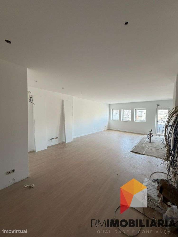 Apartamentos NOVOS T2+1 Costa Cabral-13