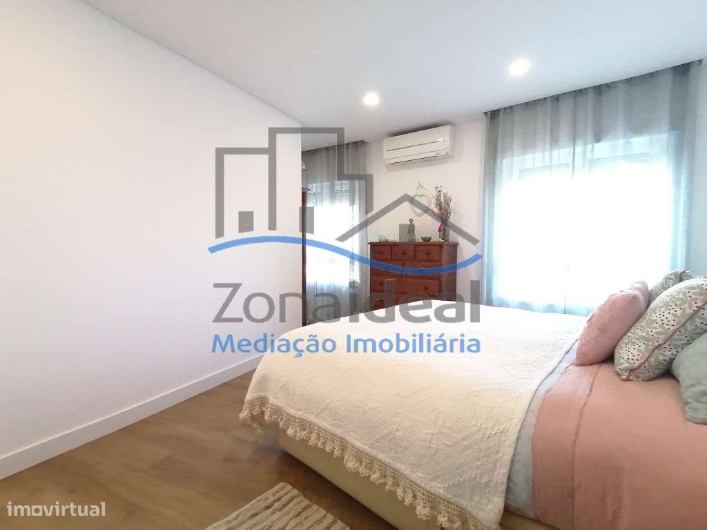 Apartamento T3 Duplex com parqueamento 2 carros - Alenquer-11