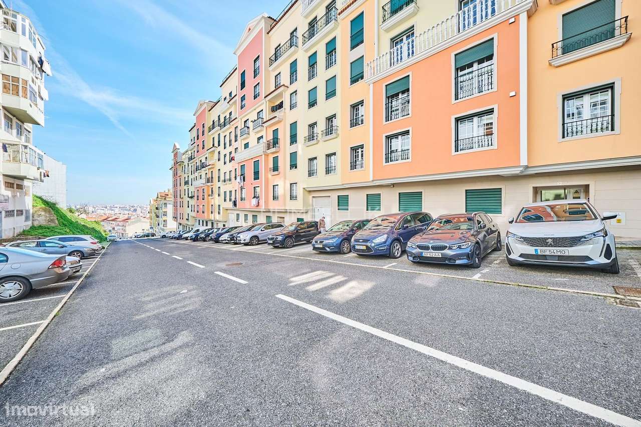 T2 no Neudel: Conforto Moderno com Vida de Bairro à Porta-22