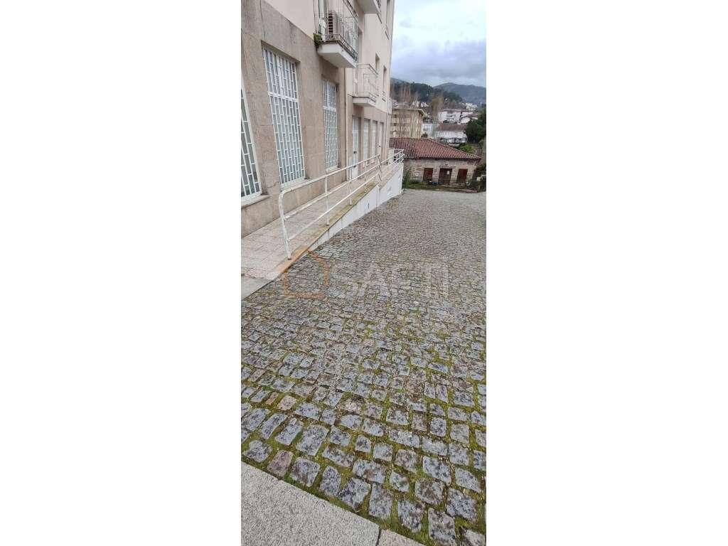 Garagem - Grande imagem: 2/2