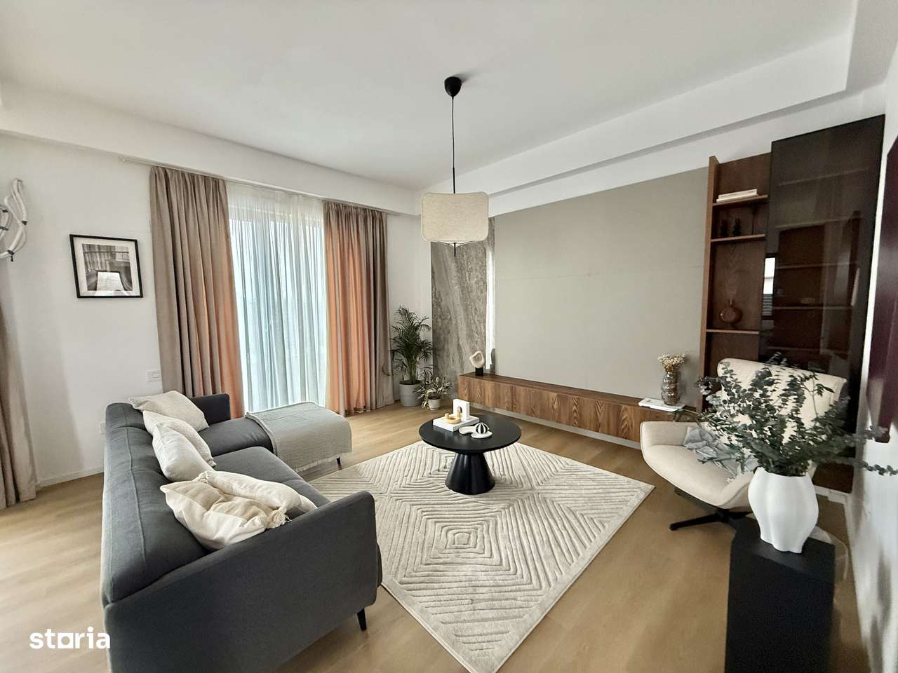 Pipera-Tunari / Case finalizate / Piscină / Loc de joacă - Imagine principală: 2/20