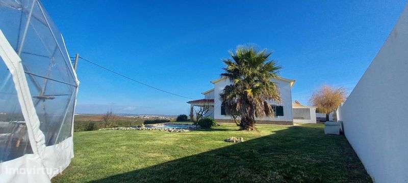 Moradia com Vista Panorâmica - Grande imagem: 5/12