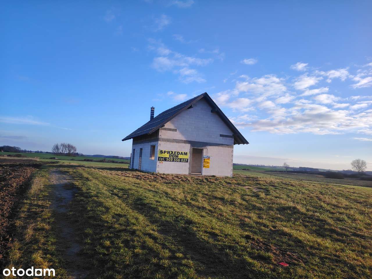 Nowoczesny dom na sprzedaż w spokojnej okolicy - Pełny obrazek: 4/20