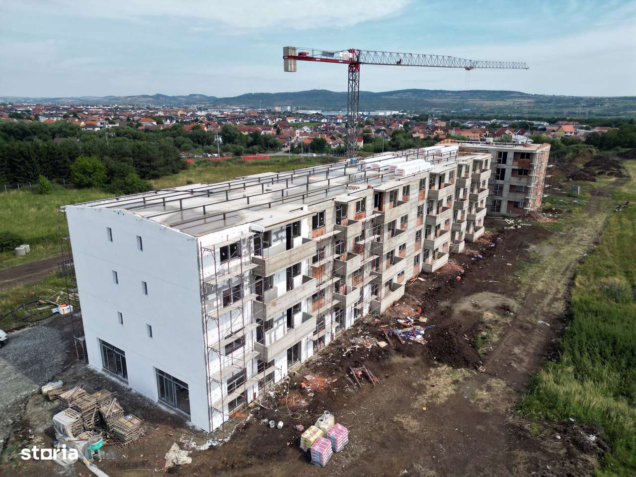 Rate egale, nemodificabile doar cu buletinul pe 30 de ani! - Imagine principală: 4/18