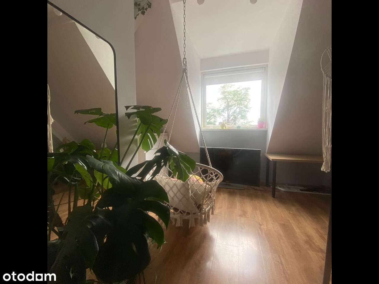 Mieszkanie 2 pokoje , teren zamknięty , atrakcyjna cena-13