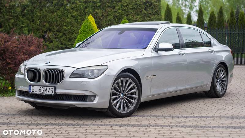 BMW Seria 7 740Li - 4