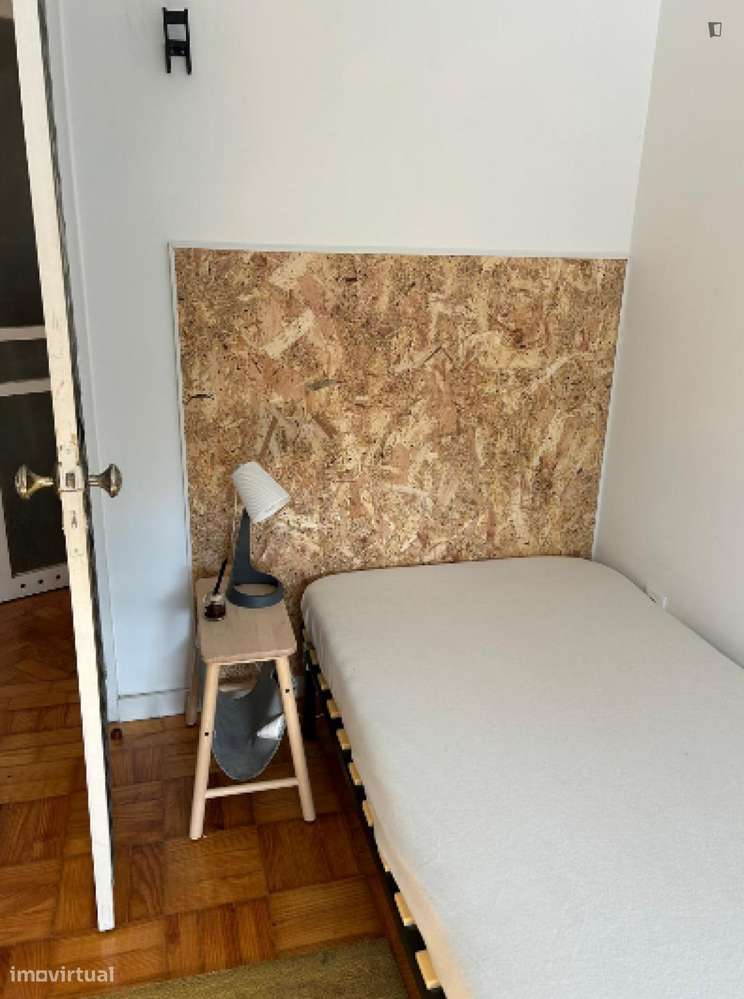 Quarto - localizado em Paranhos Porto - Grande imagem: 4/6