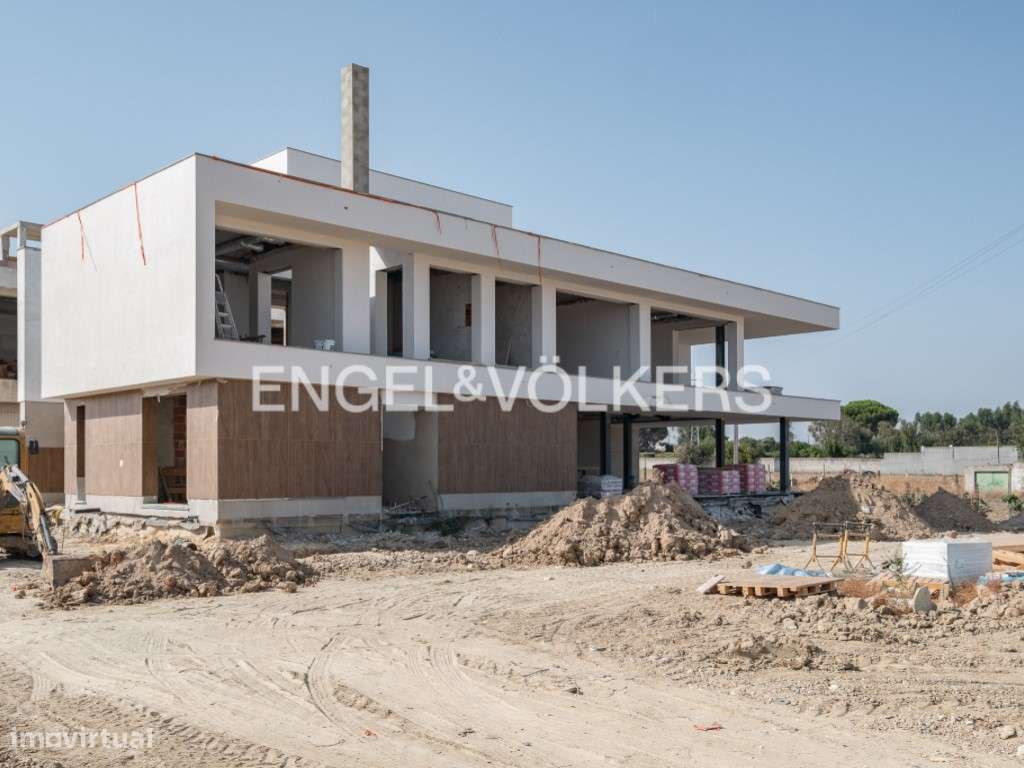 Moradia Exclusiva T5 em Alcochete-7