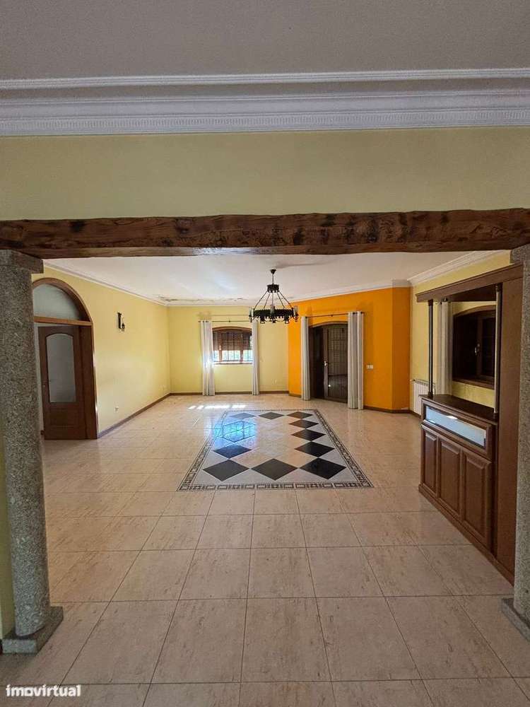 Imóvel de banco : apresente-nos a sua e-36