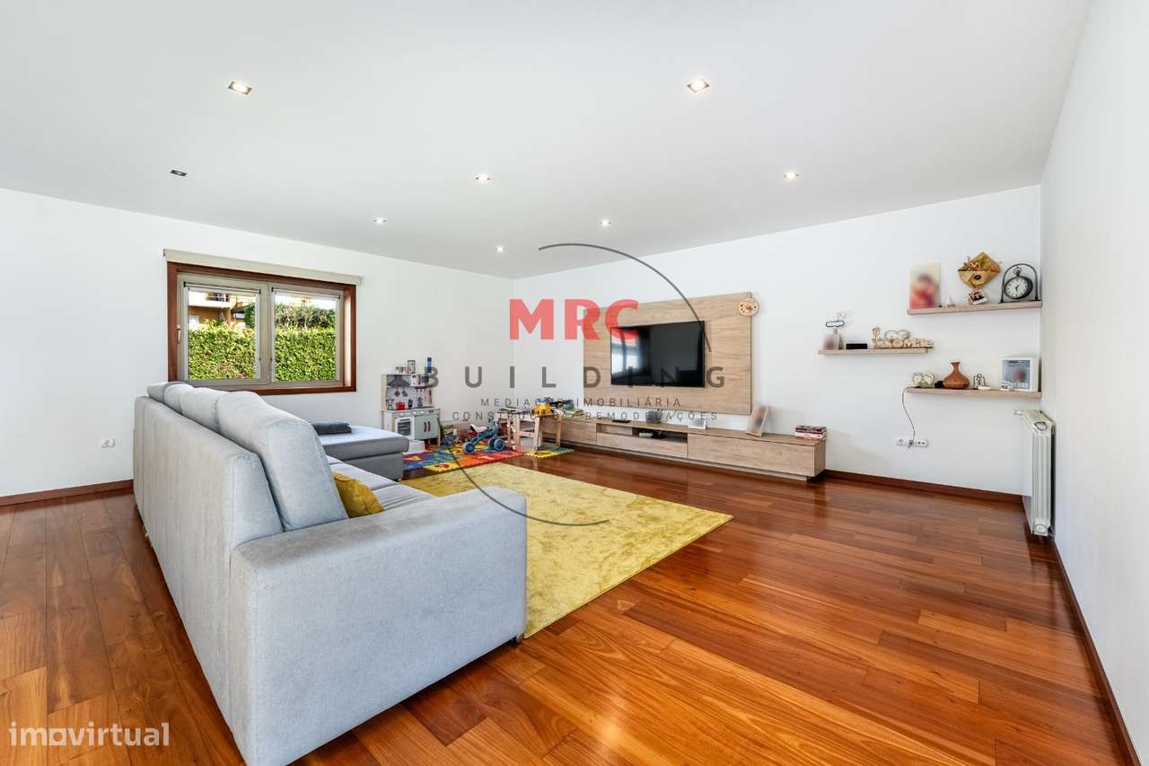 Moradia de Charme Térrea  V3 + V1-14