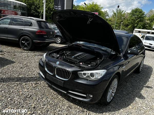 BMW Seria 5 530d Aut. GT - 35