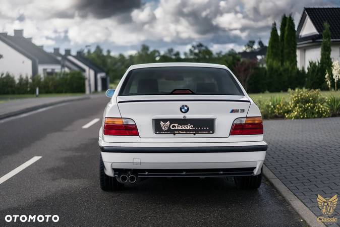 BMW M3 Standard - 19