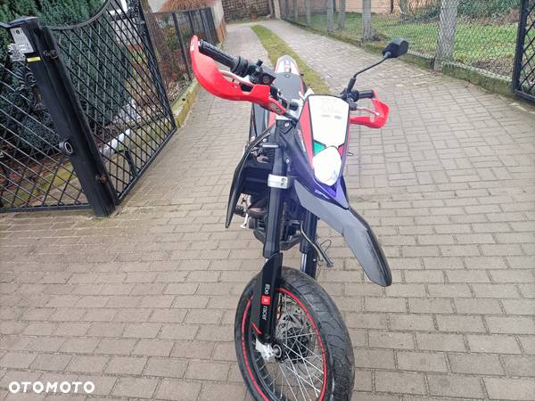 Aprilia SX - 4