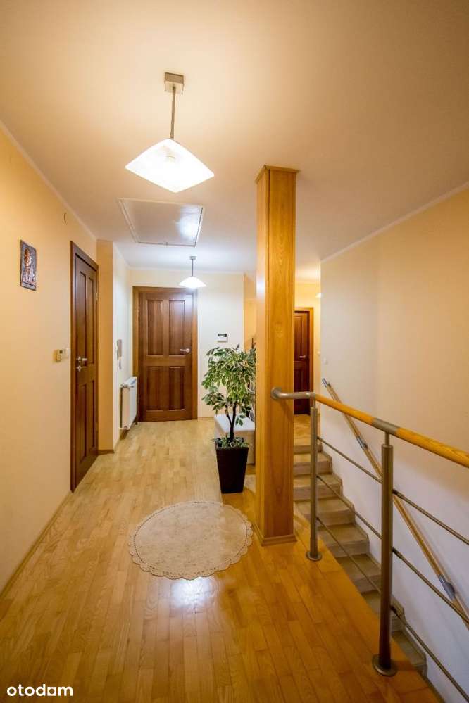 Piękny dom w zacisznej lokalizacji, blisko centrum-10