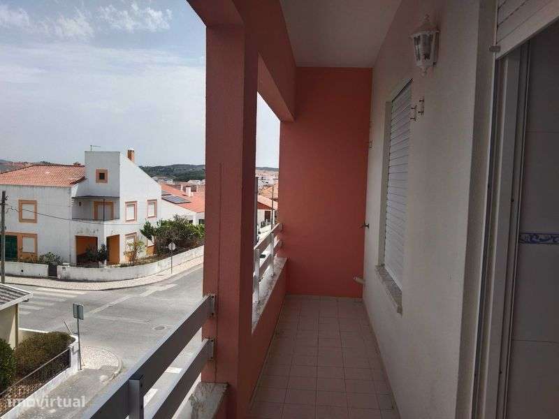 Arrendamento T2 - Rua Dr. Joaquim de Albuquerque, 49, Bombarral - Grande imagem: 4/11