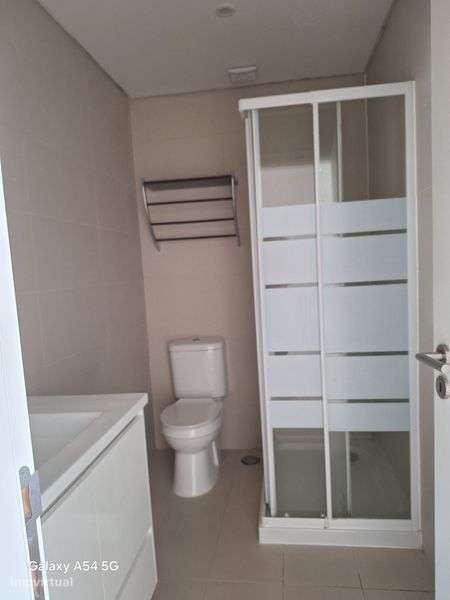 T2 com Cozinha Equipada - Excelente Exposição Solar - Pontinha - Grande imagem: 5/8