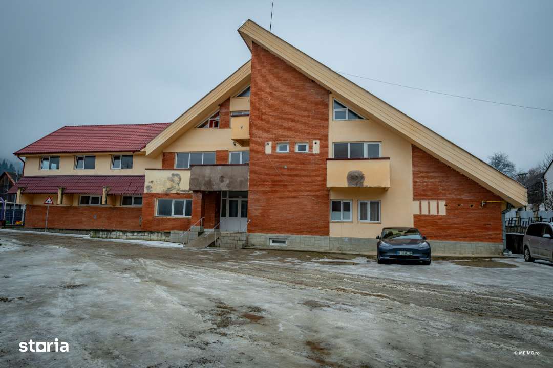 Cladire pentru clinica, pensiune sau centru social - Zemes-0