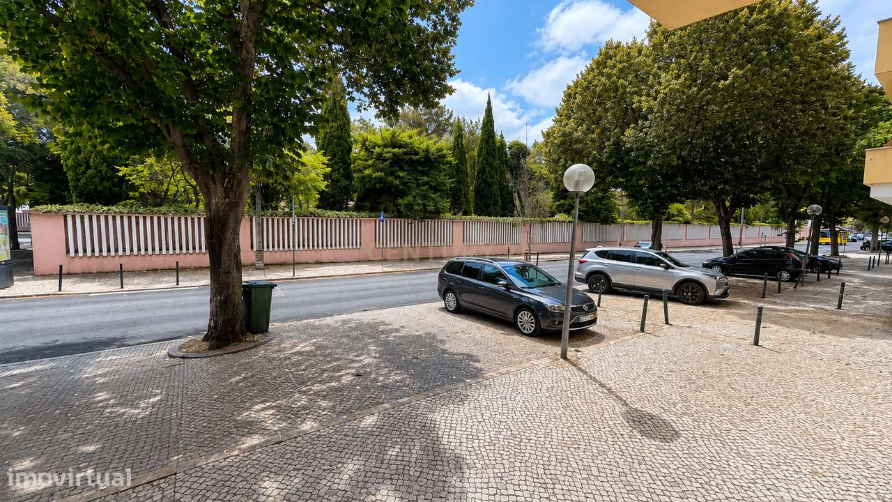T1+1 com 86,98 m² junto ao Metro do Lumiar-18