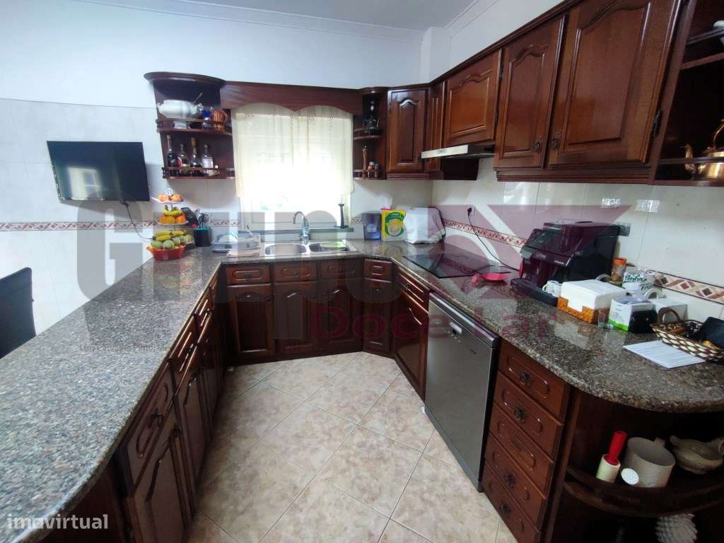 Moradia Isolada T5 com Garagem e anexo em Quinta do Conde-23