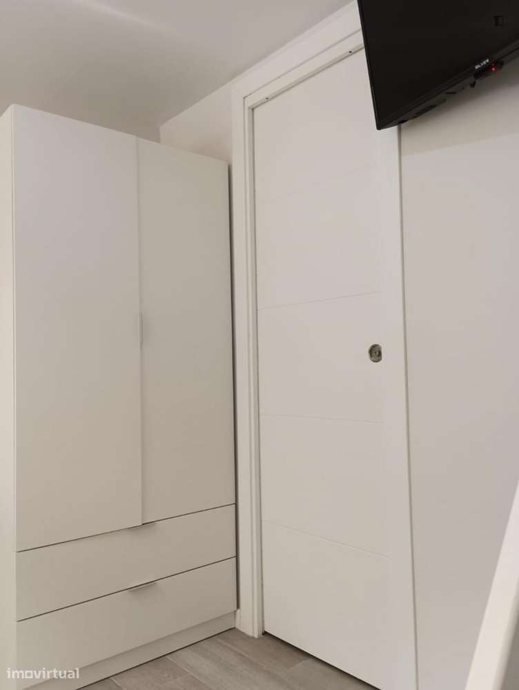 Estúdio - localizado em Cedofeita Porto - Grande imagem: 5/10