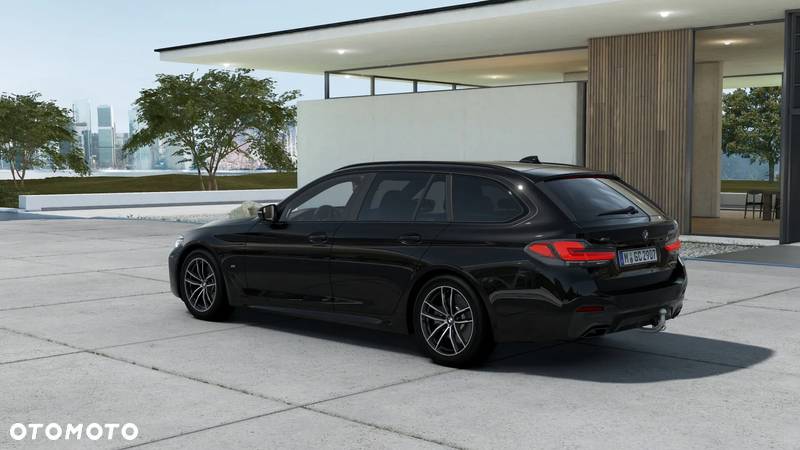 BMW Seria 5 520d xDrive mHEV M Sport sport - 3