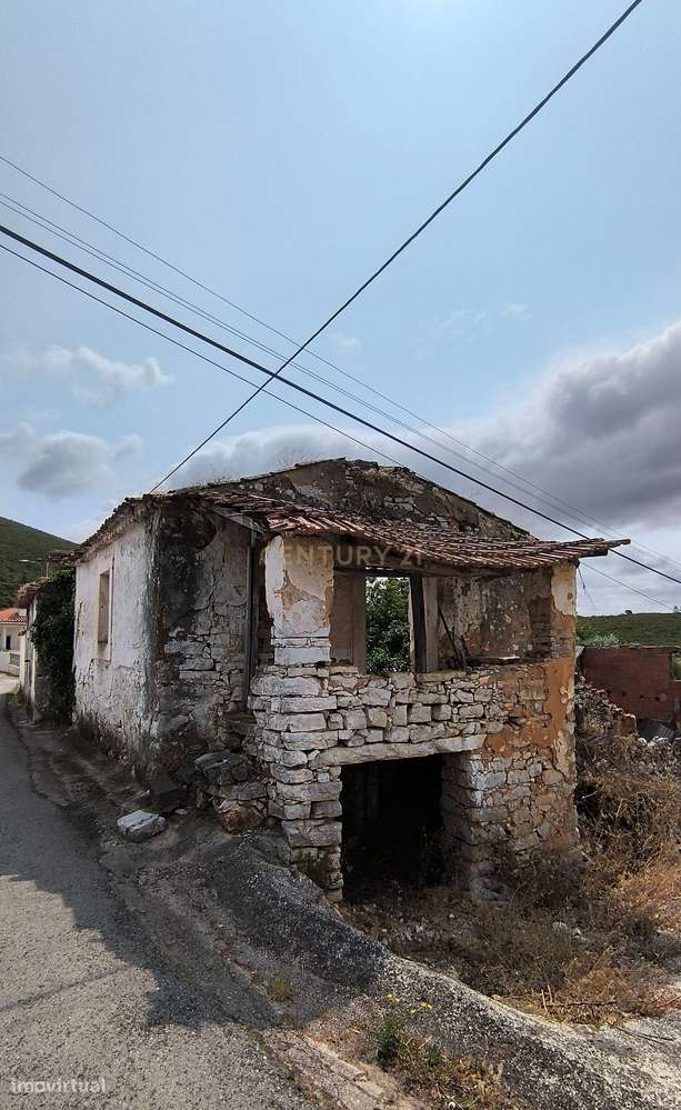 MORADIA PARA RECONSTRUÇÃO - Grande imagem: 4/6