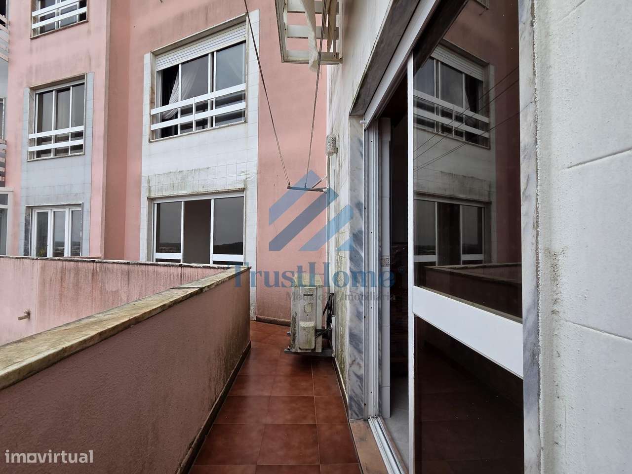 T2 em Fitares com 130m2 e garagem a 9 min. da estação-6