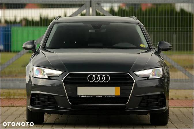 Audi A4 Avant 2.0 TDI ultra design - 1