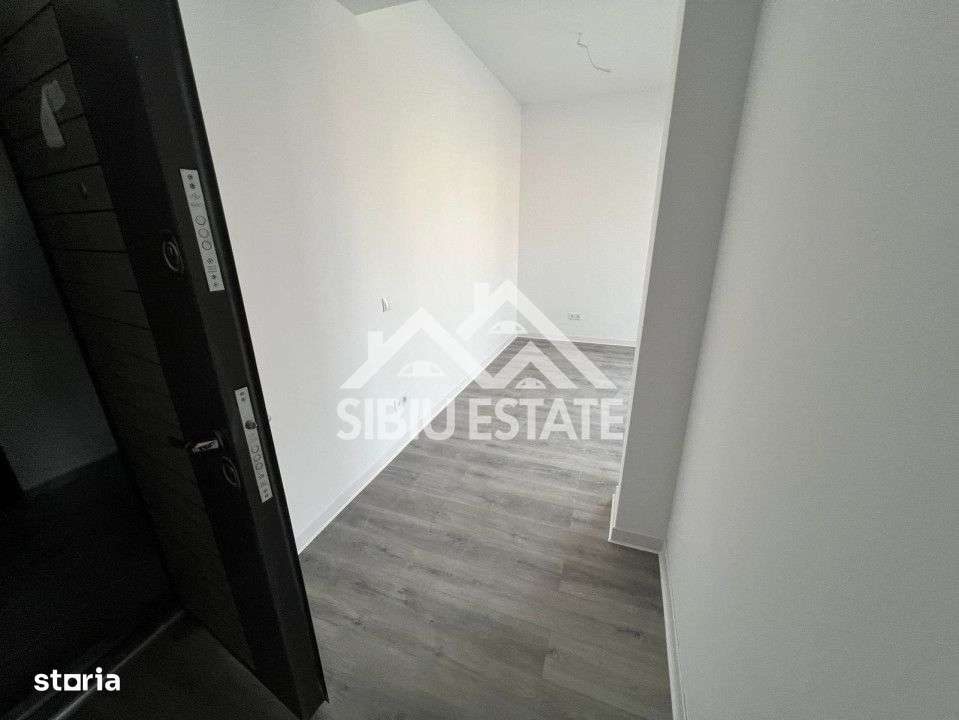 Apartament modern cu 2 camere,intabulat, bucătărie închisă și balcon - Imagine principală: 4/8