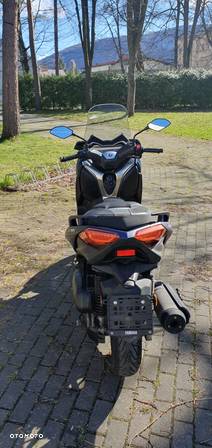 Yamaha X-max - 8