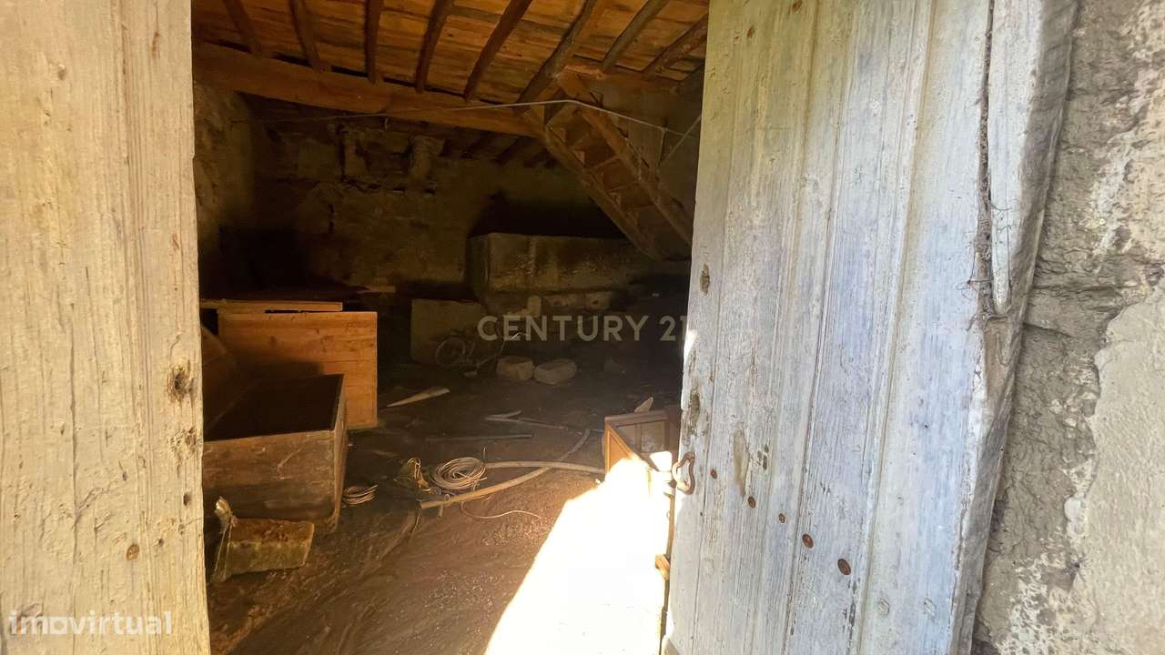 Moradias em ruína, com terreno | Palvarinho, Castelo Branco - Grande imagem: 5/8