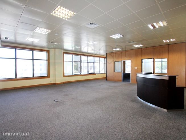 Escritórios com 780 m² na Quinta da Beloura-11