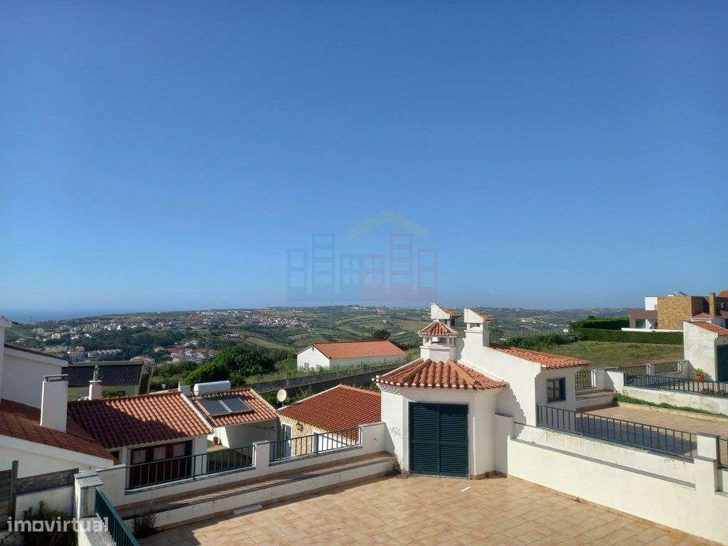 Vivenda T5 com Vista Mar em Ribamar-16