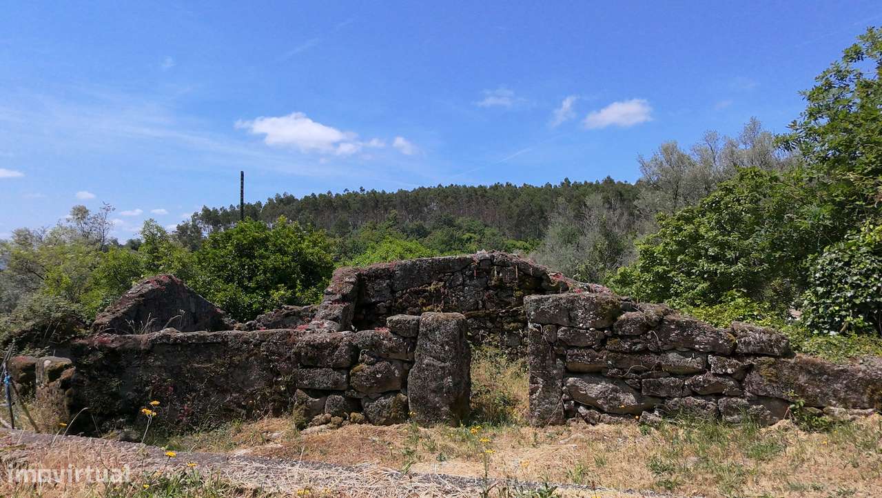 Terreno de 700m2 c/ Ruina-39