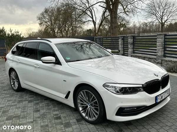 BMW Seria 5 525d Touring Sport Line - 3