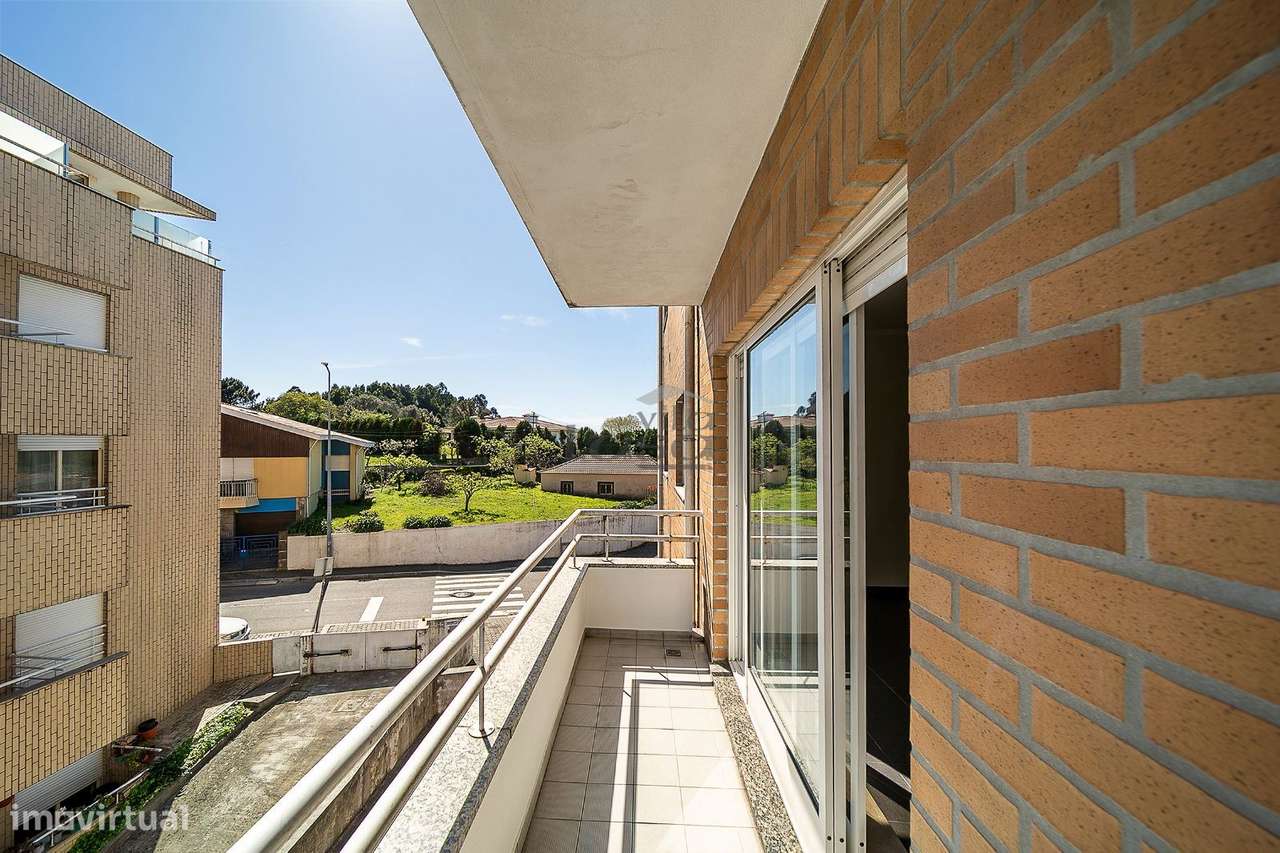 T2 em Seixezelo V.N. de Gaia. com lugar de garagem e arrumos.-14