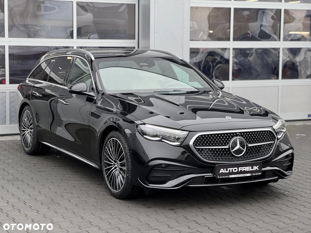 E220d 4Matic kombi, Linia AMG Advanced Plus, Kamera 360, Hak