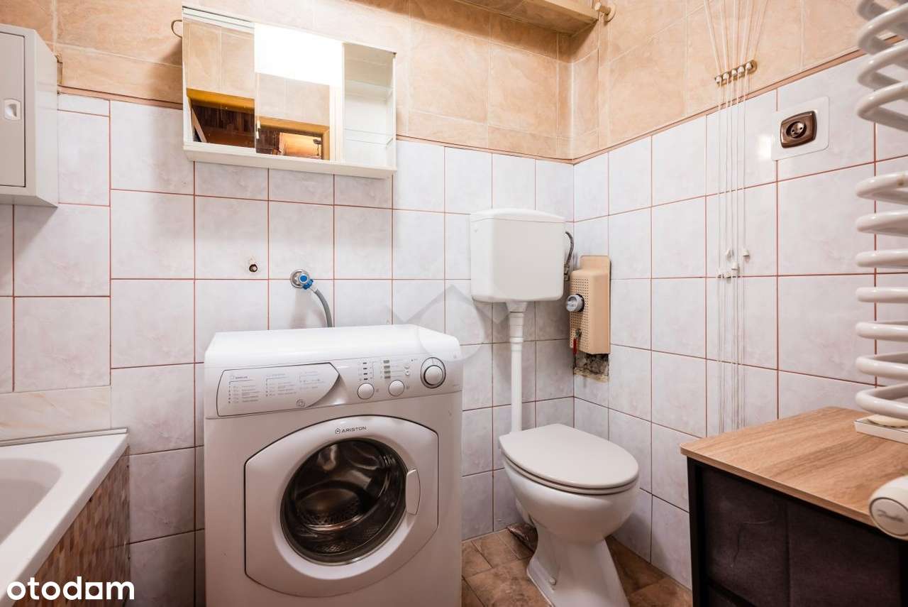 42 m2 - 2 pokojowe mieszkanie z osobną kuchnią obok pętli autobusowej!-10