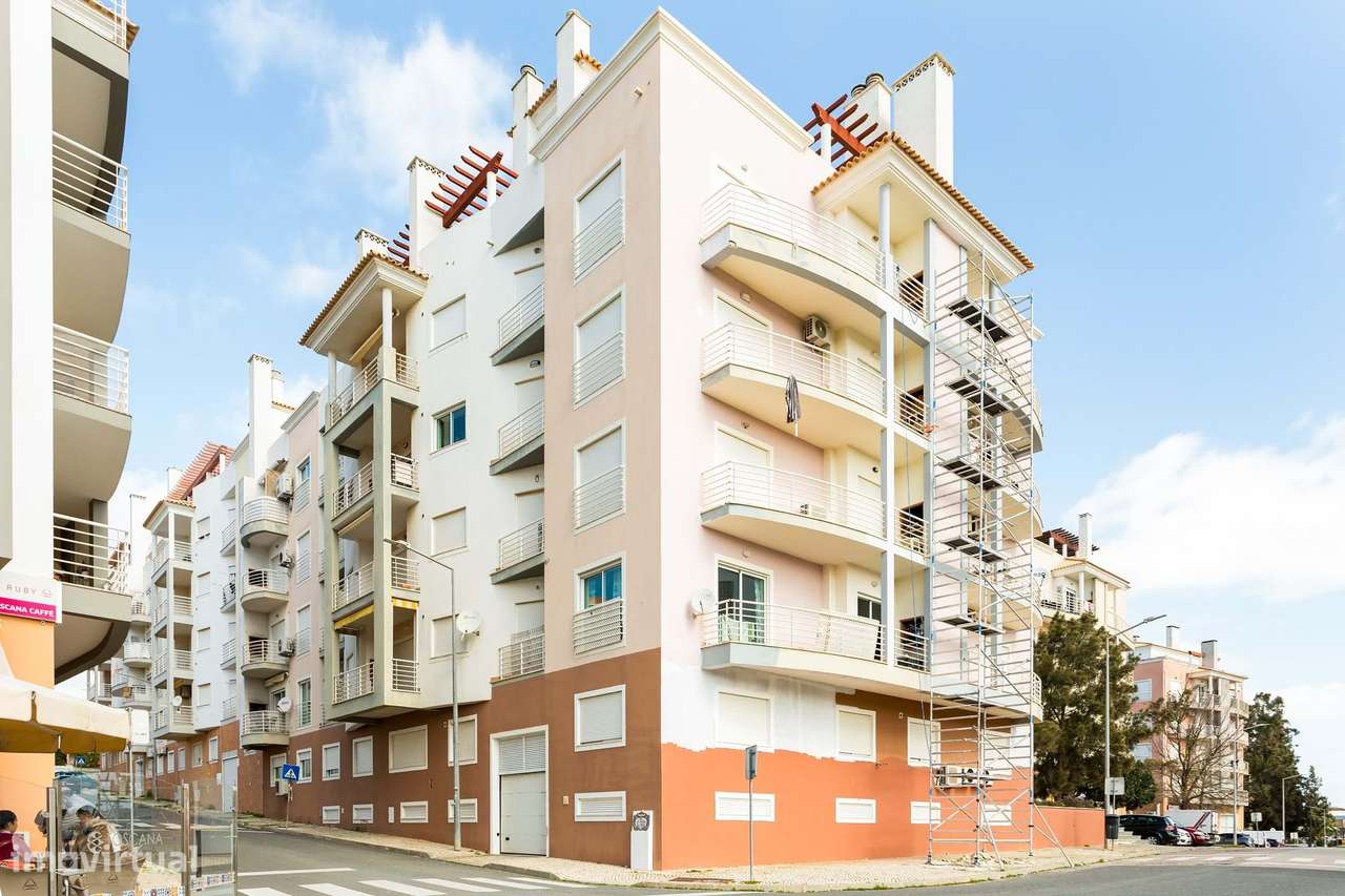 Apartamento T2 em Armação de Pera totalmente mobilado e equipado a 500-17