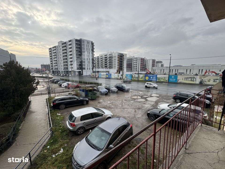 Garsoniera, etaj 1, centrala proprie pe str Fabricii-8